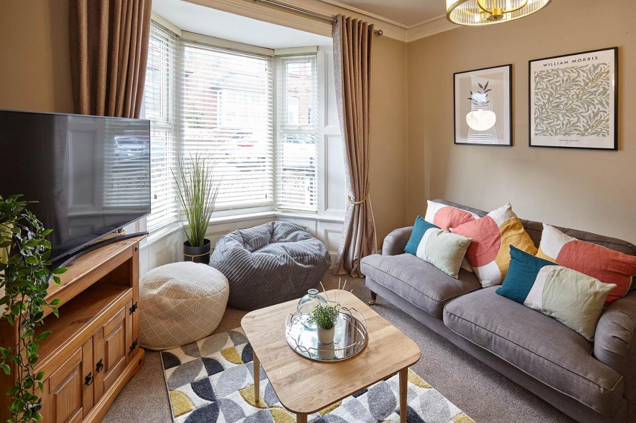 Host & Stay - Custard Cottage Whitby Esterno foto